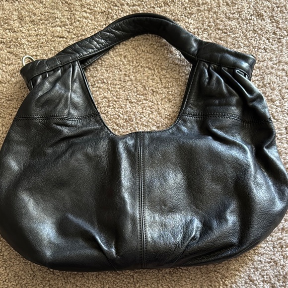 Elegant Black Leather Women's Bag - Picture 1 of 5